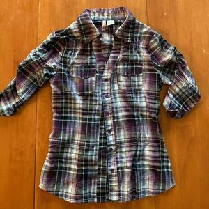 Brand new top, fitted 3/4 sleeves, great over a tank. Pretty purple